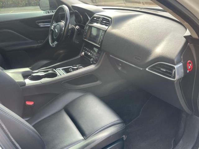 Aukcja sprzedaży 2017 Jaguar F-pace Pre, vin: SADCJ2BN5HA494770, numer aukcji: 61574394