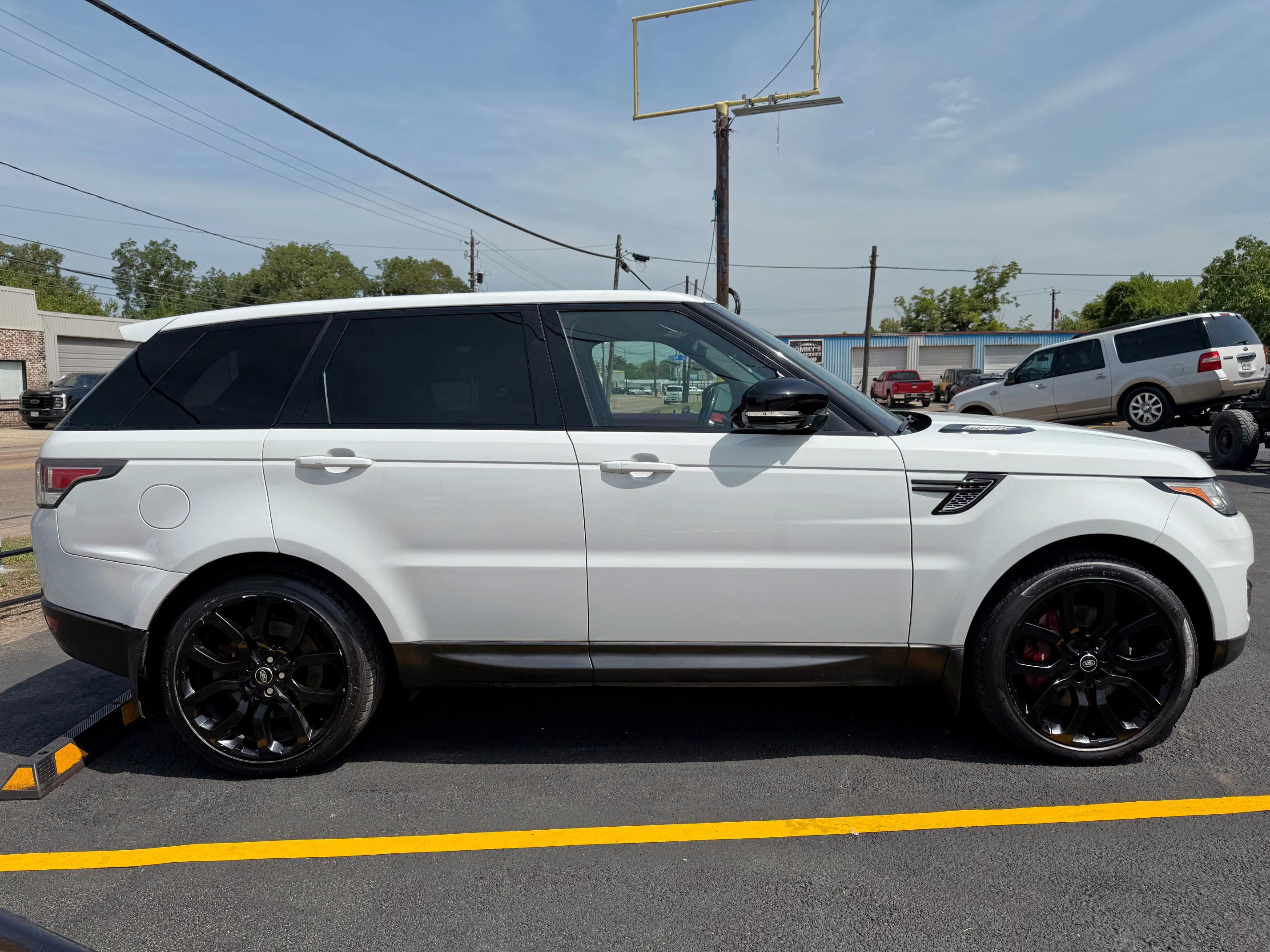 67327035 :رقم المزاد ، SALWR2EF3EA325907 vin ، 2014 Land Rover Range Rove مزاد بيع