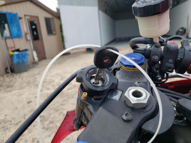 64548745 :رقم المزاد ، JH2PC40J6JK400342 vin ، 2018 Honda Cbr600 Rr مزاد بيع