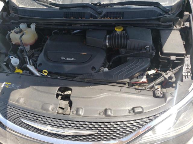 64106315 :رقم المزاد ، 2C4RC1FG4JR125972 vin ، 2018 Chrysler Pacifica T مزاد بيع