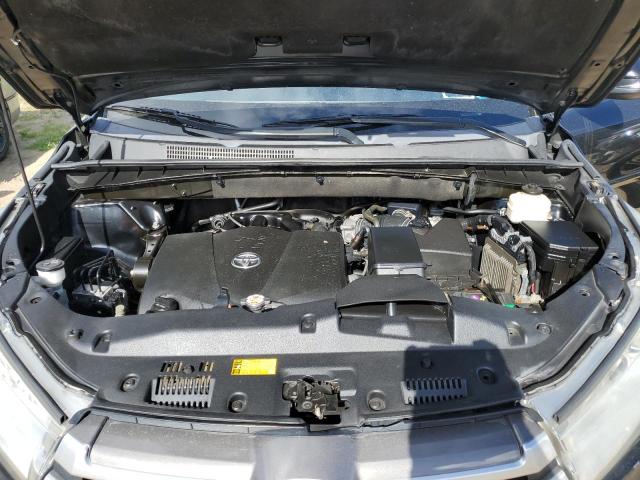 Продажа на аукционе авто 2018 Toyota Highlander, vin: 5TDBZRFH1JS906155, номер лота: 65517405