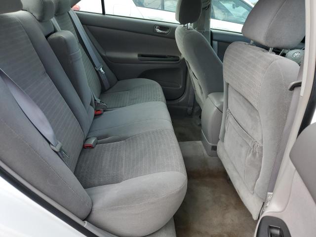 63378615 :رقم المزاد ، 4T1BE30K25U594812 vin ، 2005 Toyota Camry مزاد بيع