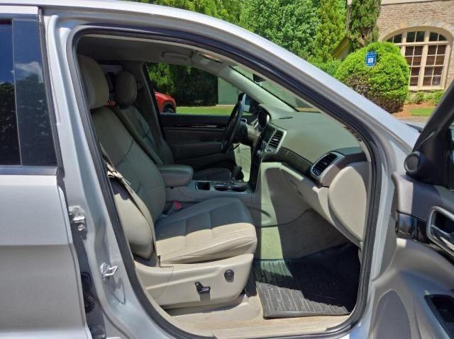 67318175 :رقم المزاد ، 1C4RJEAG0CC125421 vin ، 2012 Jeep Grand Cher مزاد بيع