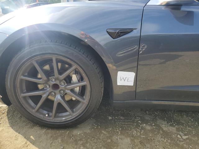 65123515 :رقم المزاد ، 5YJ3E1EAXJF028137 vin ، 2018 Tesla Model 3 مزاد بيع