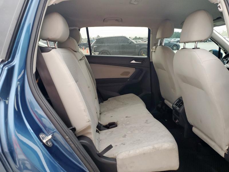 65342265 :رقم المزاد ، 3VV1B7AX1JM021149 vin ، 2018 Volkswagen Tiguan مزاد بيع