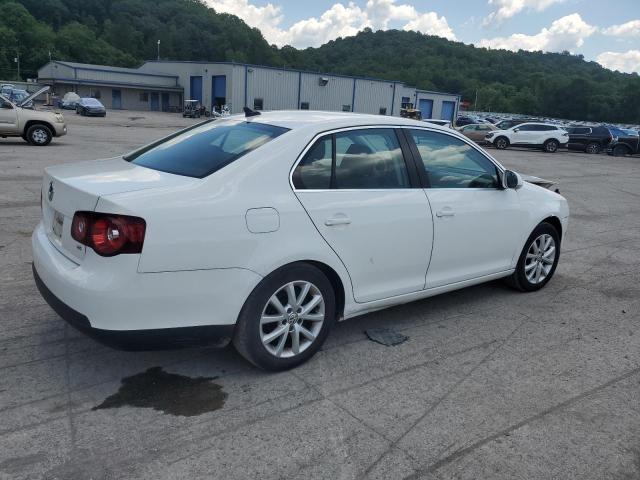 2010 Volkswagen Jetta მანქანა იყიდება აუქციონზე, vin: 3VWRZ7AJ1AM037017, აუქციონის ნომერი: 63500125