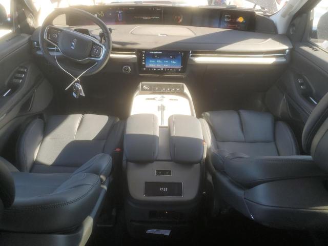 60655855 :رقم المزاد ، 5LMJJ2LG2SEL04130 vin ، 2025 Lincoln Navigator مزاد بيع