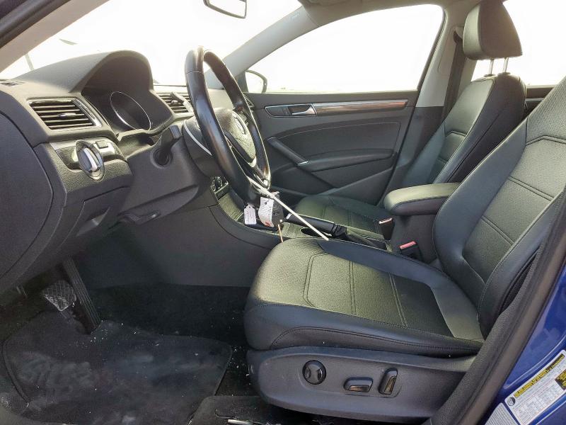 65785435 :رقم المزاد ، 1VWBT7A32HC000431 vin ، 2017 Volkswagen Passat مزاد بيع
