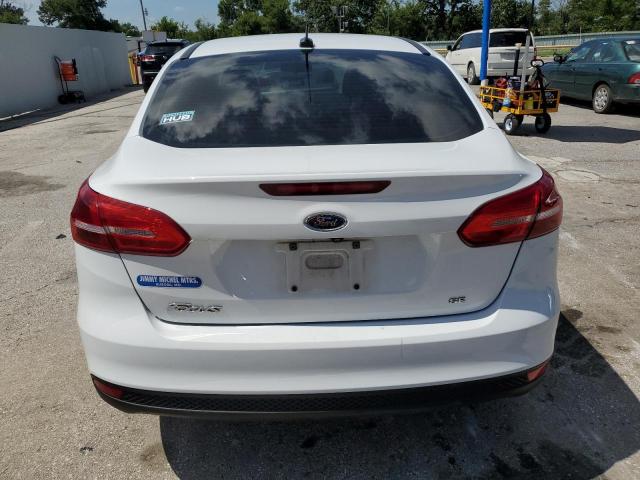 65940855 :رقم المزاد ، 1FADP3F28JL230091 vin ، 2018 Ford Focus Se مزاد بيع