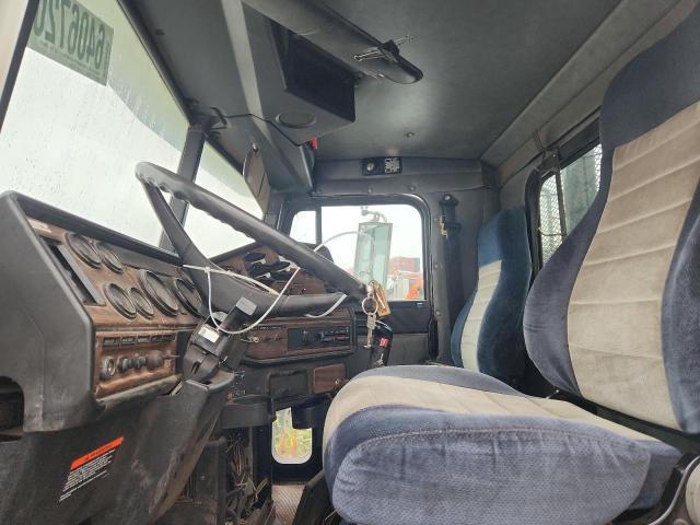 80292345 :رقم المزاد ، 1FUJAHCG01PF97406 vin ، 2001 Freightliner Fld120 مزاد بيع