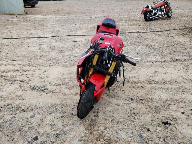 64548745 :رقم المزاد ، JH2PC40J6JK400342 vin ، 2018 Honda Cbr600 Rr مزاد بيع