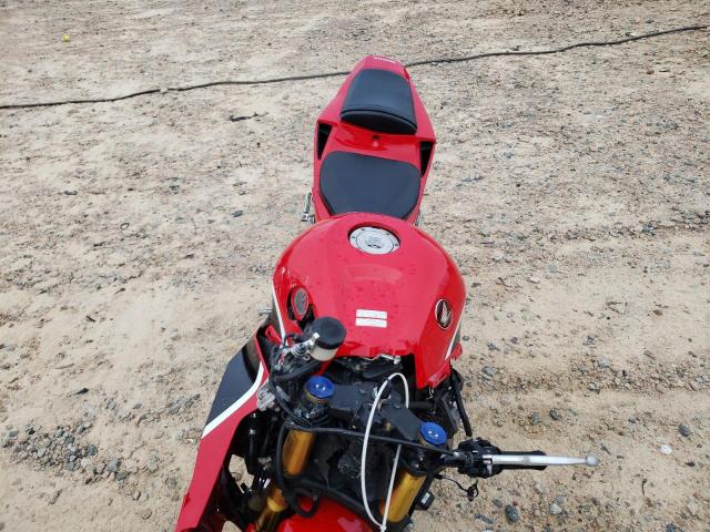 64548745 :رقم المزاد ، JH2PC40J6JK400342 vin ، 2018 Honda Cbr600 Rr مزاد بيع