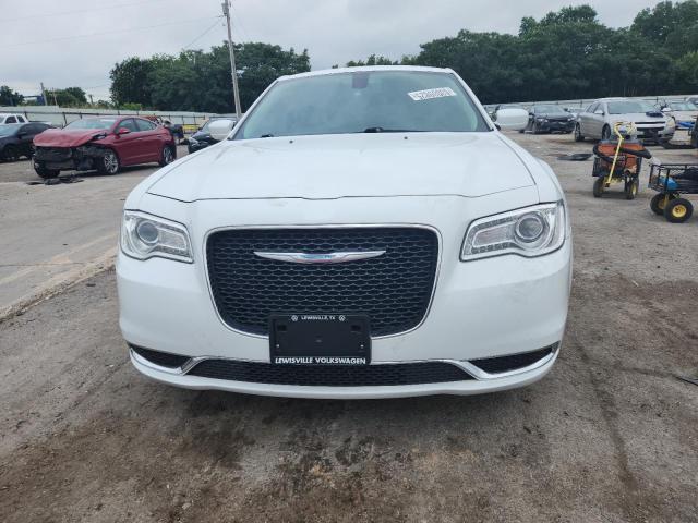 63089825 :رقم المزاد ، 2C3CCAAG2HH663586 vin ، 2017 Chrysler 300 مزاد بيع