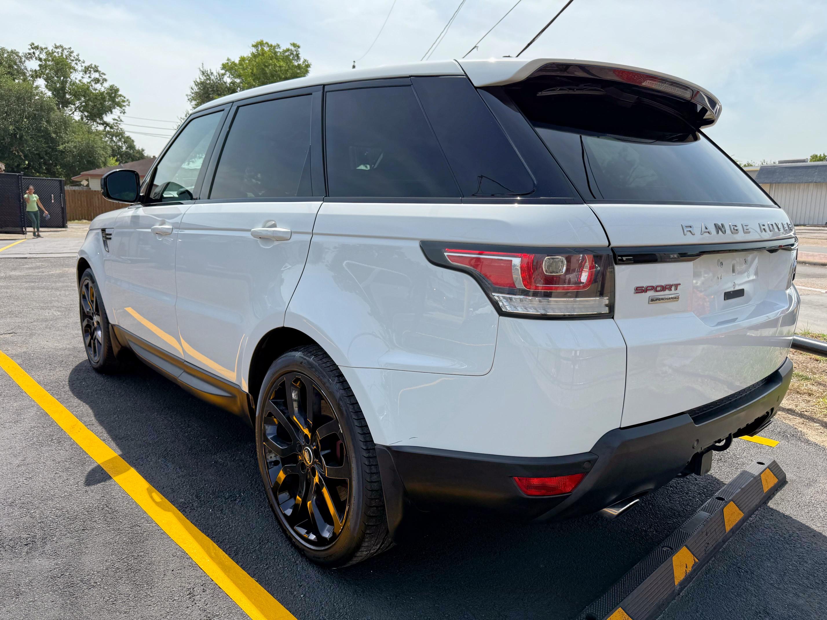 67327035 :رقم المزاد ، SALWR2EF3EA325907 vin ، 2014 Land Rover Range Rove مزاد بيع