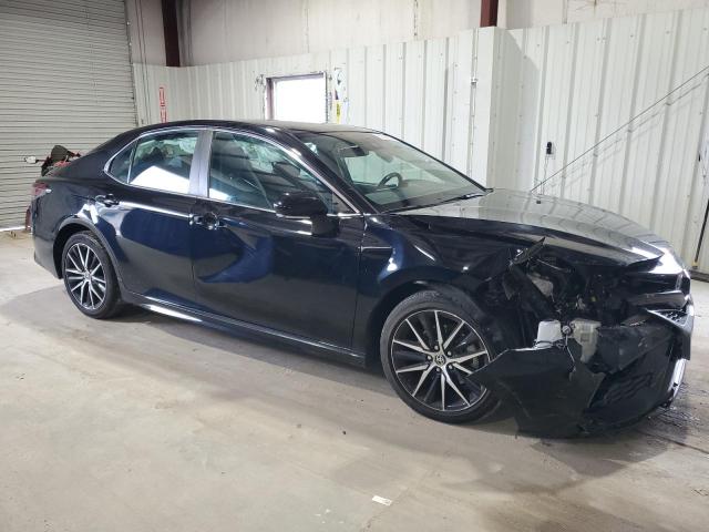 63322485 :رقم المزاد ، 4T1G11AK8NU051422 vin ، 2022 Toyota Camry Se مزاد بيع