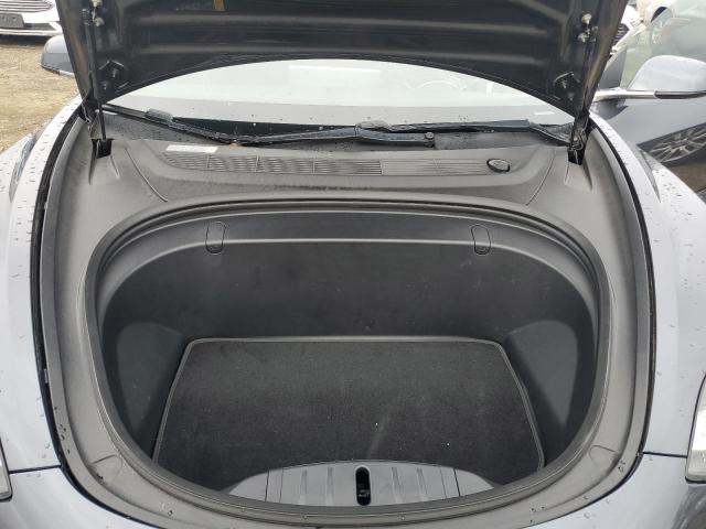 65123515 :رقم المزاد ، 5YJ3E1EAXJF028137 vin ، 2018 Tesla Model 3 مزاد بيع
