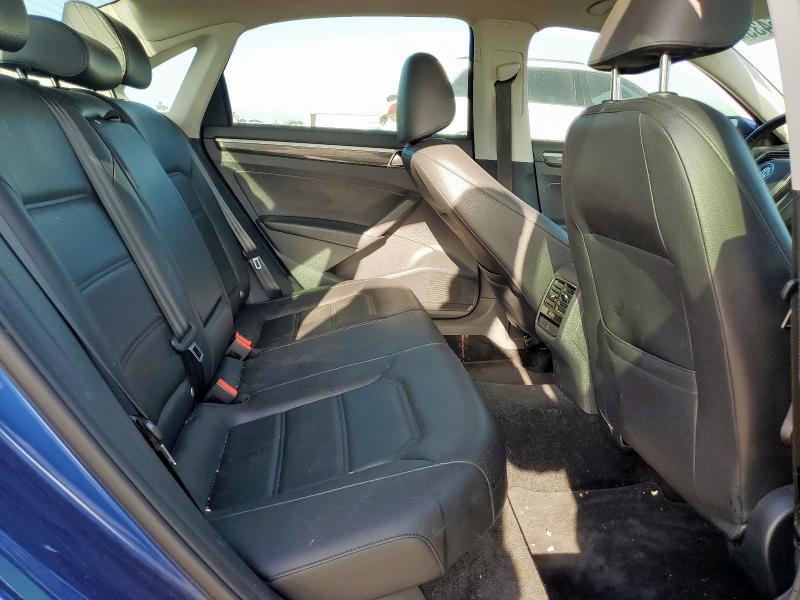 65785435 :رقم المزاد ، 1VWBT7A32HC000431 vin ، 2017 Volkswagen Passat مزاد بيع