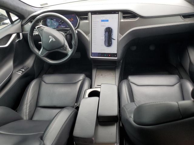 63612815 :رقم المزاد ، 5YJSA1E28JF274085 vin ، 2018 Tesla Model S مزاد بيع