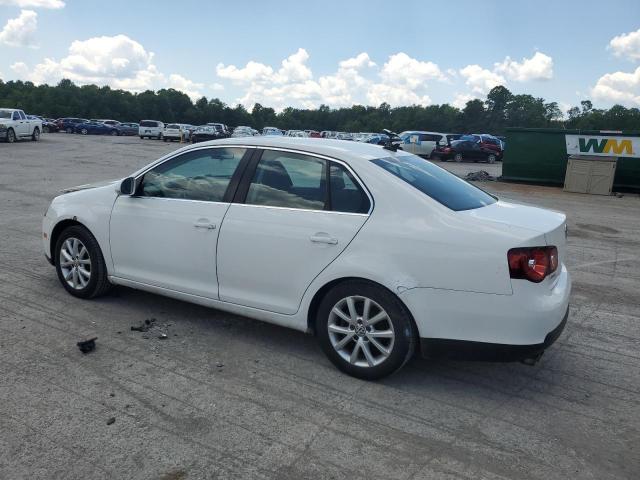 2010 Volkswagen Jetta მანქანა იყიდება აუქციონზე, vin: 3VWRZ7AJ1AM037017, აუქციონის ნომერი: 63500125