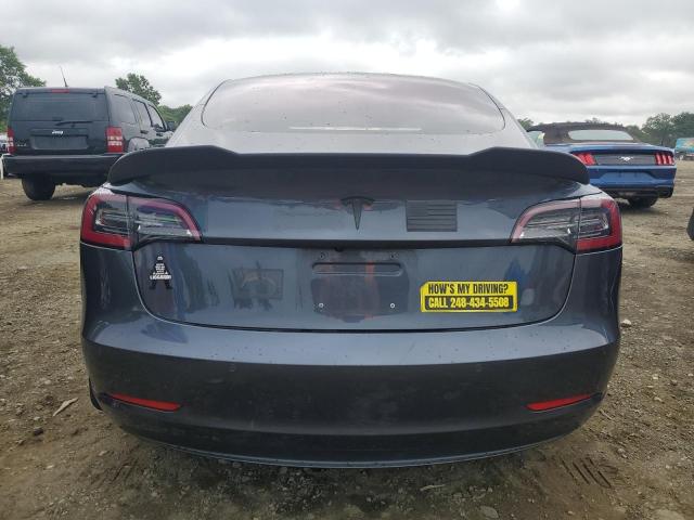 65123515 :رقم المزاد ، 5YJ3E1EAXJF028137 vin ، 2018 Tesla Model 3 مزاد بيع