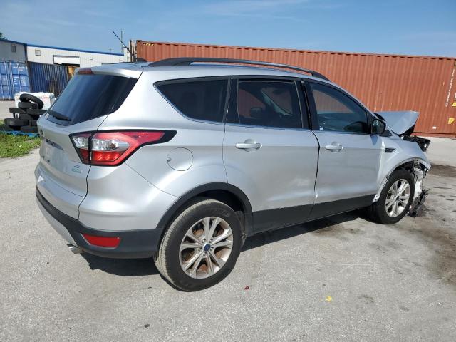 64321895 :رقم المزاد ، 1FMCU0GD5JUB46183 vin ، 2018 Ford Escape مزاد بيع