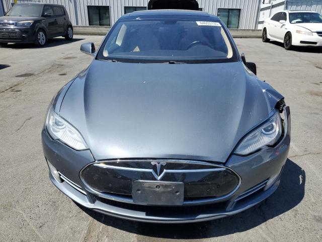 64055135 :رقم المزاد ، 5YJSA1DN2CFP01548 vin ، 2012 Tesla Model S مزاد بيع