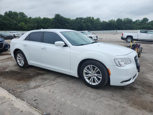 63089825 :رقم المزاد ، 2C3CCAAG2HH663586 vin ، 2017 Chrysler 300 مزاد بيع