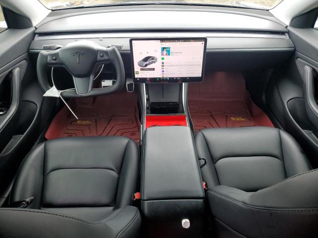 65123515 :رقم المزاد ، 5YJ3E1EAXJF028137 vin ، 2018 Tesla Model 3 مزاد بيع