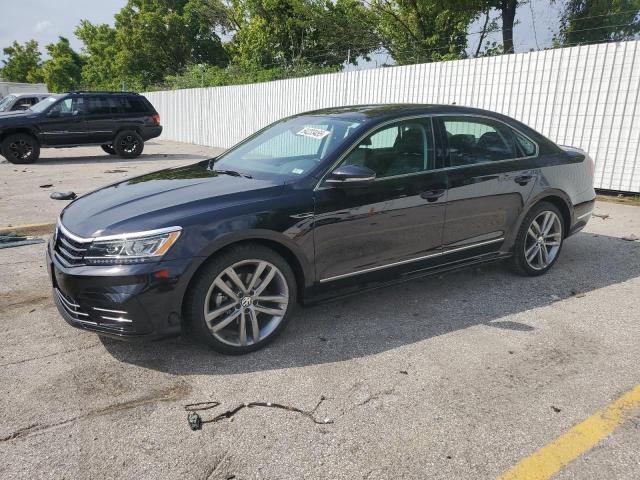 64233455 :رقم المزاد ، 1VWDT7A38HC086305 vin ، 2017 Volkswagen Passat R-l مزاد بيع