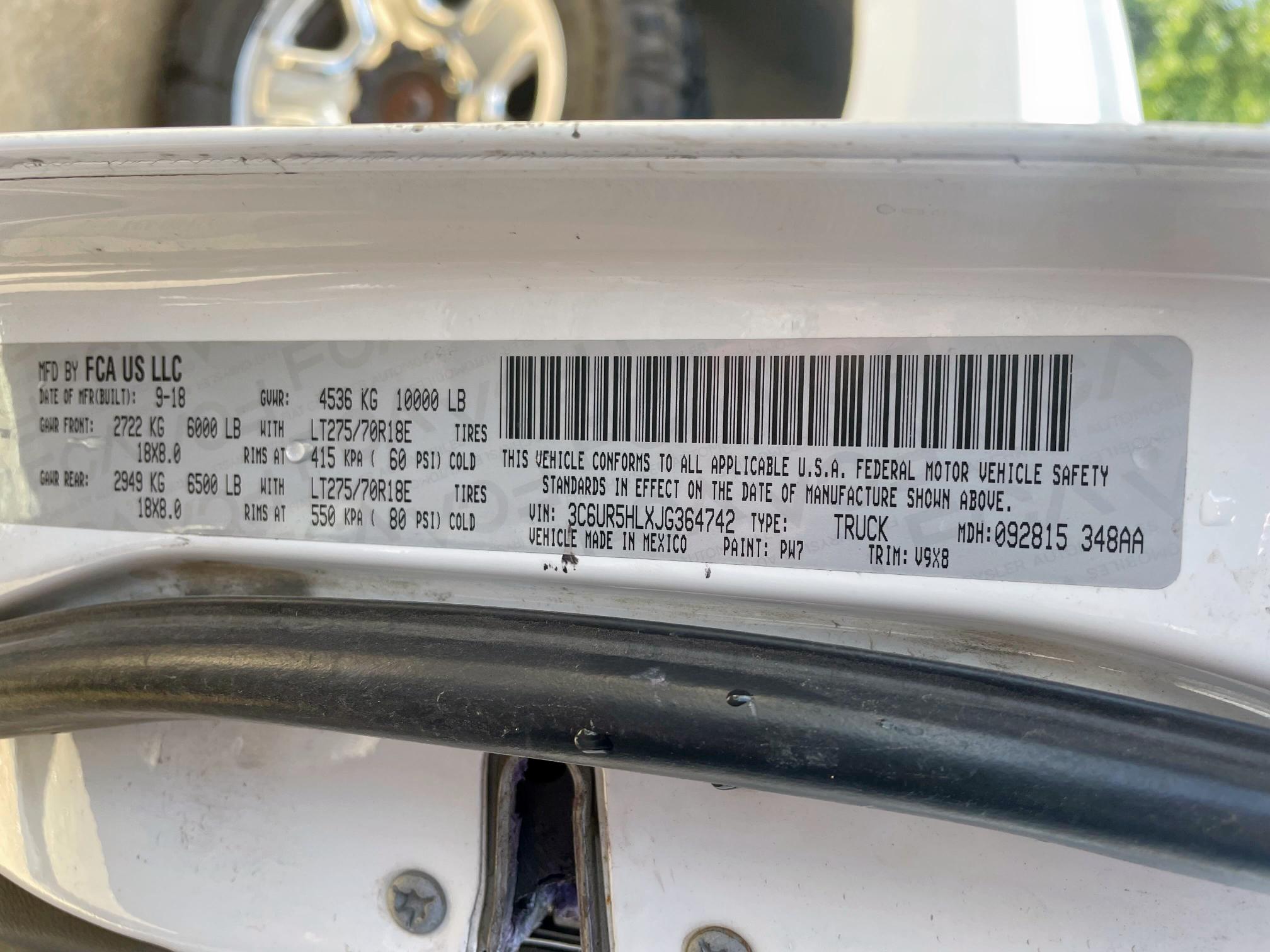 67128655 :رقم المزاد ، 3C6UR5HLXJG364742 vin ، 2018 Ram 2500 St مزاد بيع