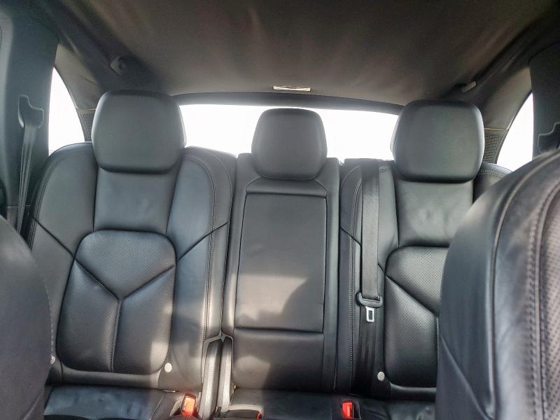 Продаж на аукціоні авто 2016 Porsche Cayenne, vin: WP1AA2A24GLA03925, номер лоту: 64500895
