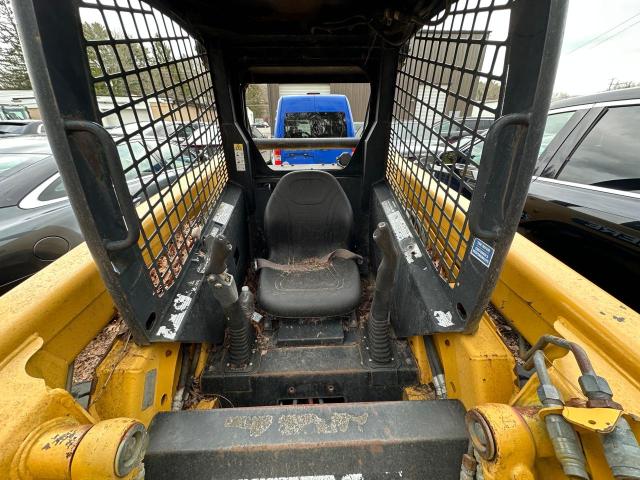 63748655 :رقم المزاد ، KV0250A250800 vin ، 2010 John Deere 250 مزاد بيع