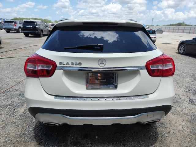 65059365 :رقم المزاد ، WDCTG4EB6JJ398640 vin ، 2018 Mercedes-benz Gla مزاد بيع