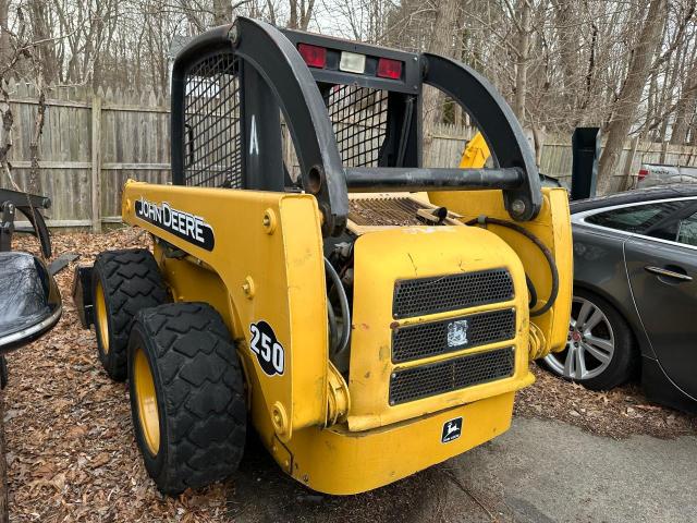 63748655 :رقم المزاد ، KV0250A250800 vin ، 2010 John Deere 250 مزاد بيع