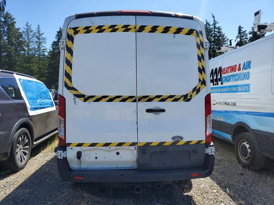 60626126 :رقم المزاد ، 1FTYE2CM5HKA12157 vin ، 2017 Ford Transit مزاد بيع