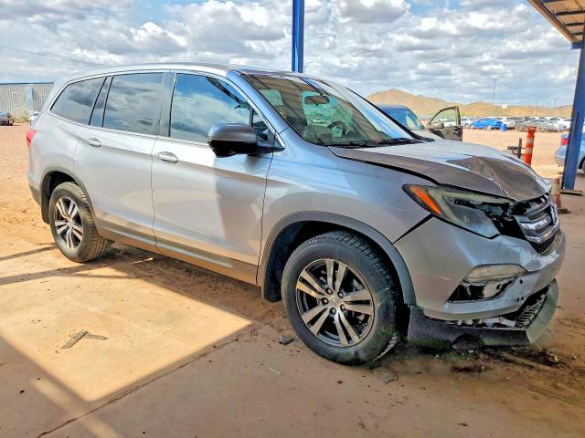 63755316 :رقم المزاد ، 5FNYF5H3XHB016023 vin ، 2017 Honda Pilot مزاد بيع