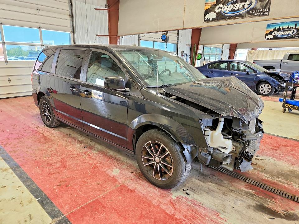61585316 :رقم المزاد ، 2C4RDGCG9JR163041 vin ، 2018 Dodge Grand Caravan مزاد بيع