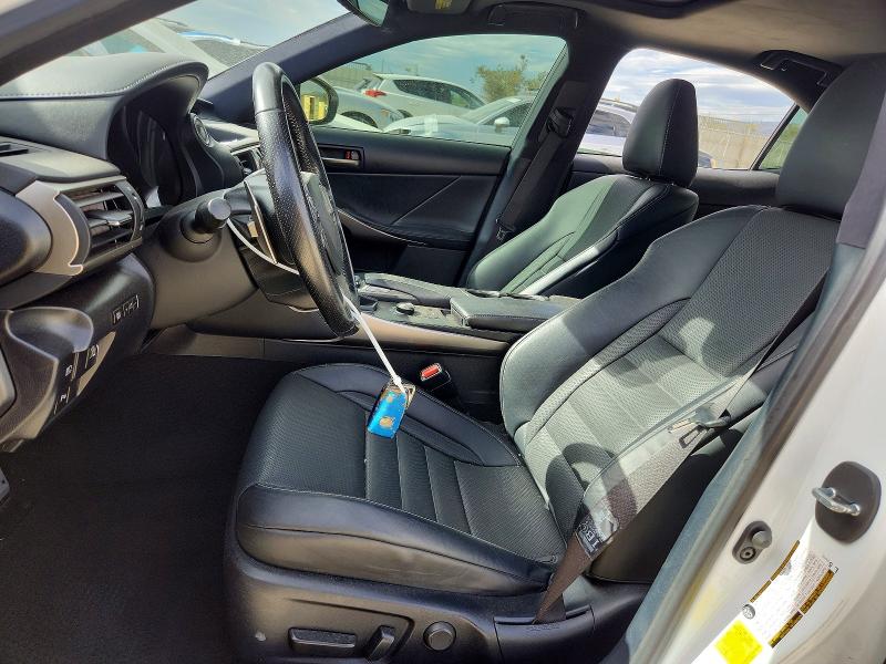 62106056 :رقم المزاد ، JTHGA1D21L5105438 vin ، 2020 Lexus Is مزاد بيع