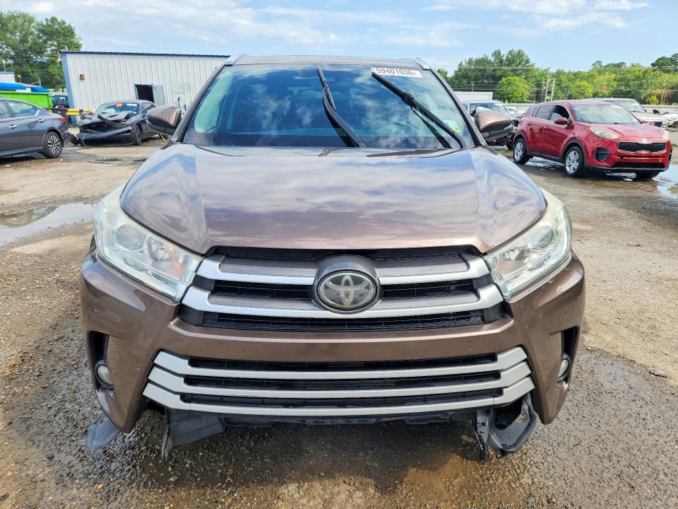 59401036 :رقم المزاد ، 5TDKZRFH8KS290472 vin ، 2019 Toyota Highlander مزاد بيع