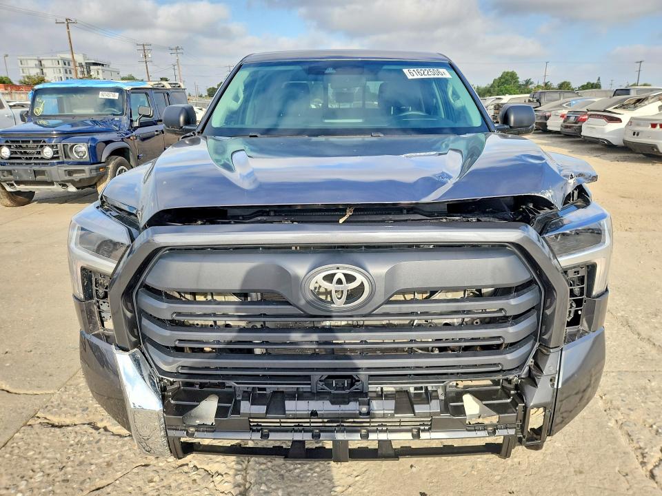 61622506 :رقم المزاد ، 5TFLA5DA7PX128392 vin ، 2023 Toyota Tundra مزاد بيع