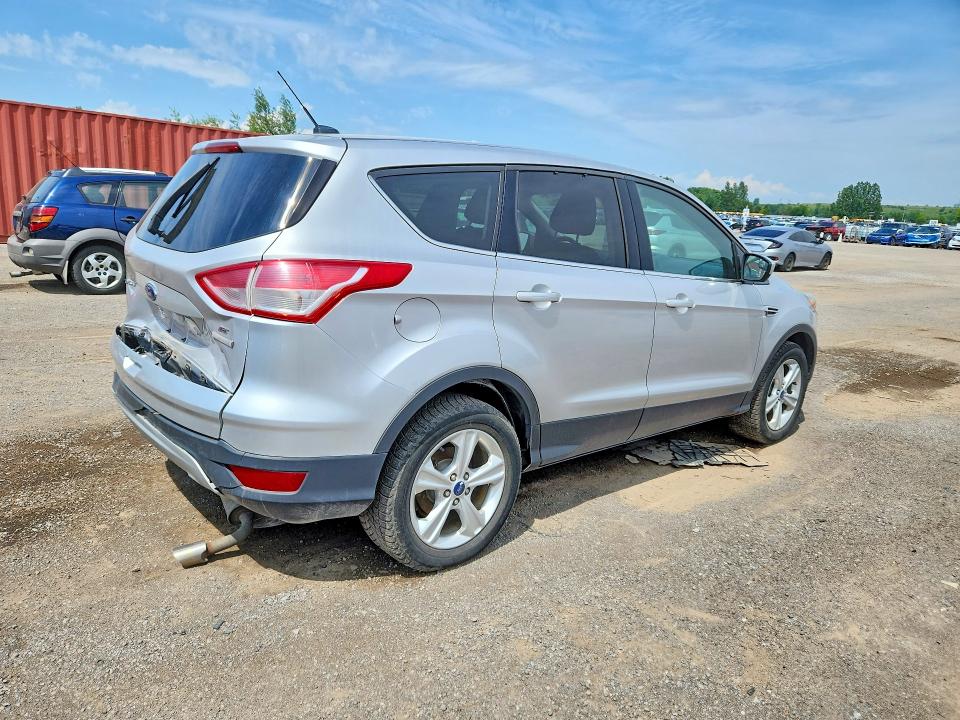 Продажа на аукционе авто 2016 Ford Escape, vin: 1FMCU0GX2GUB77152, номер лота: 56240106