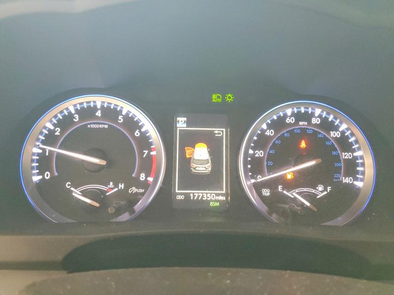 Продажа на аукционе авто 2018 Toyota Highlander, vin: 5TDJZRFH0JS802882, номер лота: 62637306