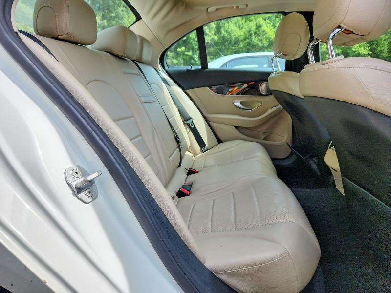 62122106 :رقم المزاد ، 55SWF4KB1FU084756 vin ، 2015 Mercedes-benz C مزاد بيع