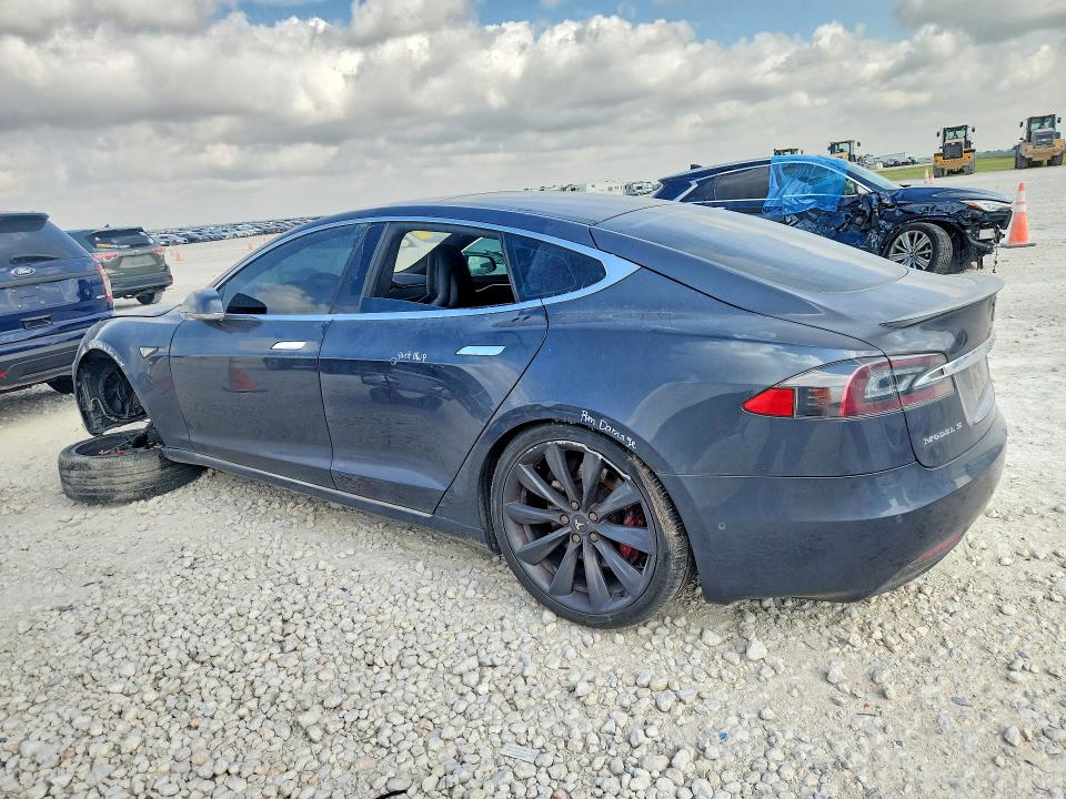 2016 Tesla Model S მანქანა იყიდება აუქციონზე, vin: 5YJSA1E45GF144114, აუქციონის ნომერი: 62261586