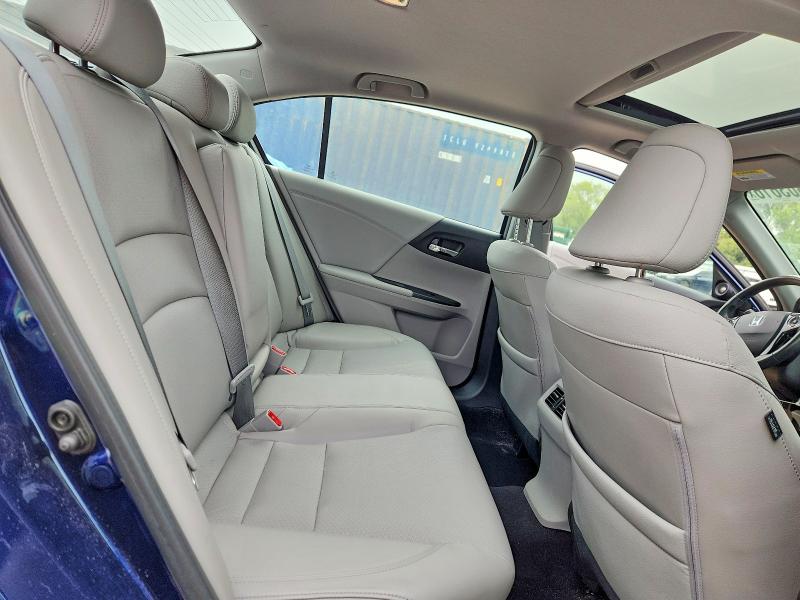 60803616 :رقم المزاد ، 1HGCR2F80HA225019 vin ، 2017 Honda Accord مزاد بيع