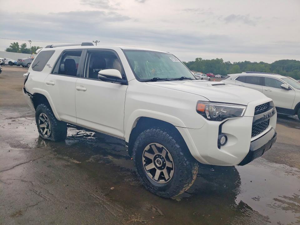 2018 Toyota 4runner მანქანა იყიდება აუქციონზე, vin: JTEBU5JR6J5497255, აუქციონის ნომერი: 61723506