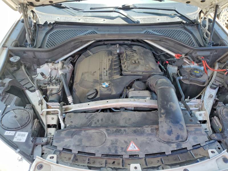 62423046 :رقم المزاد ، 5UXKR0C58F0K66265 vin ، 2015 Bmw X5 مزاد بيع