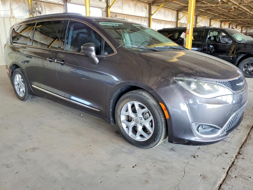 2017 Chrysler Pacifica მანქანა იყიდება აუქციონზე, vin: 2C4RC1EG1HR585151, აუქციონის ნომერი: 62331166