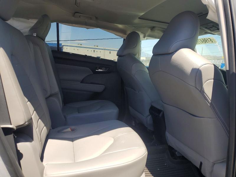 61984796 :رقم المزاد ، 5TDHBRCH5NS557834 vin ، 2022 Toyota Highlander Hybrid مزاد بيع