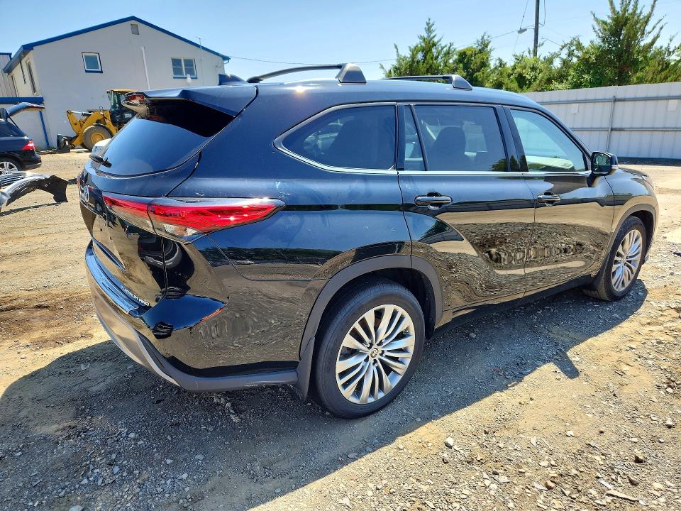 2021 Toyota Highlander მანქანა იყიდება აუქციონზე, vin: 5TDFZRBH9MS149873, აუქციონის ნომერი: 61340646